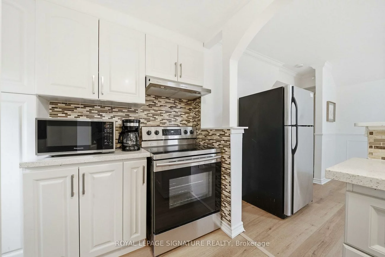 154, Alameda, Oakwood Village, Toronto