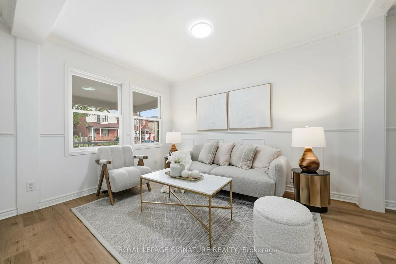 154, Alameda, Oakwood Village, Toronto