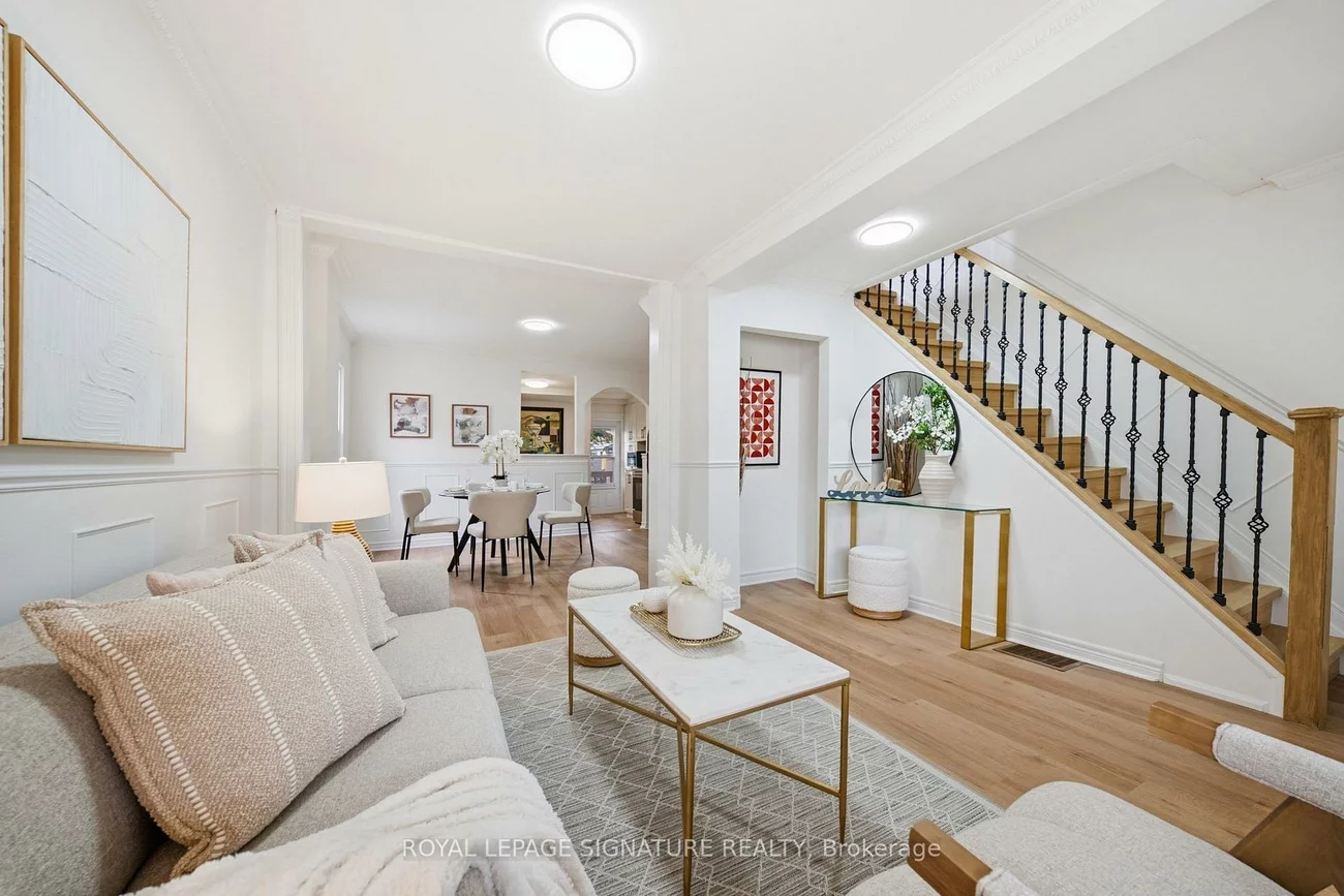 154, Alameda, Oakwood Village, Toronto