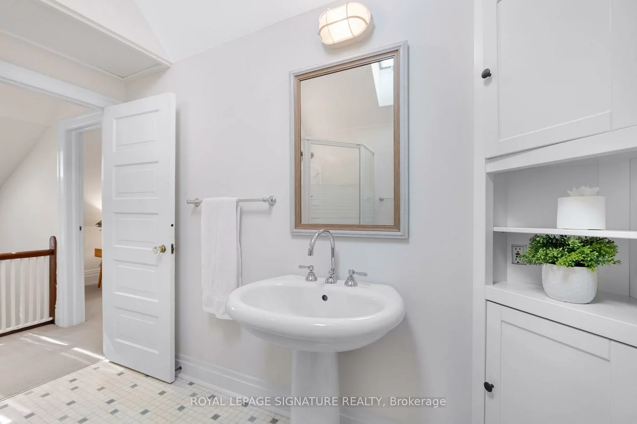 5, Jean, Rosedale-Moore Park, Toronto