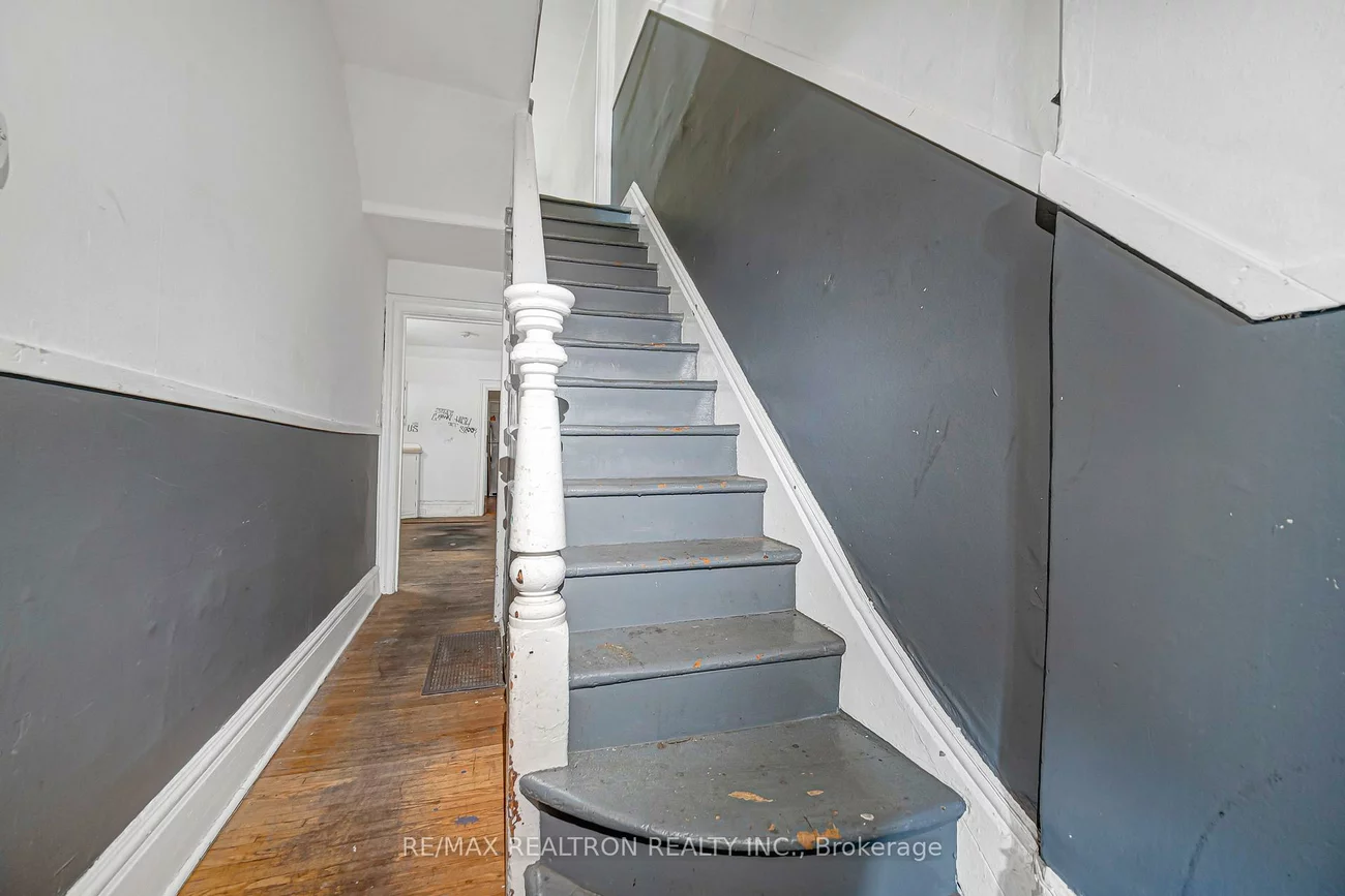 631, Richmond, Niagara, Toronto