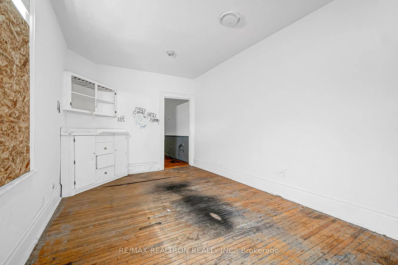 631, Richmond, Niagara, Toronto