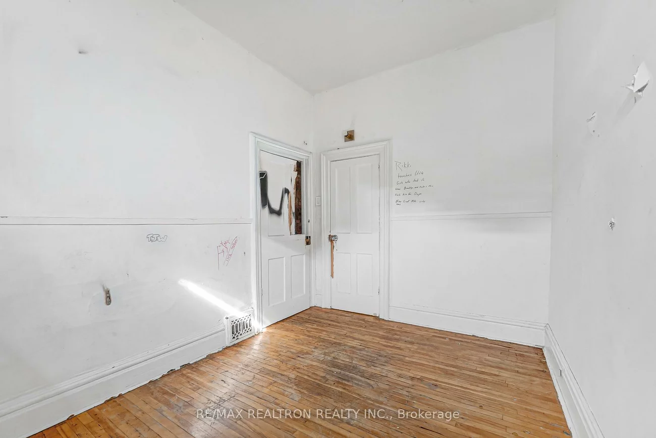 631, Richmond, Niagara, Toronto