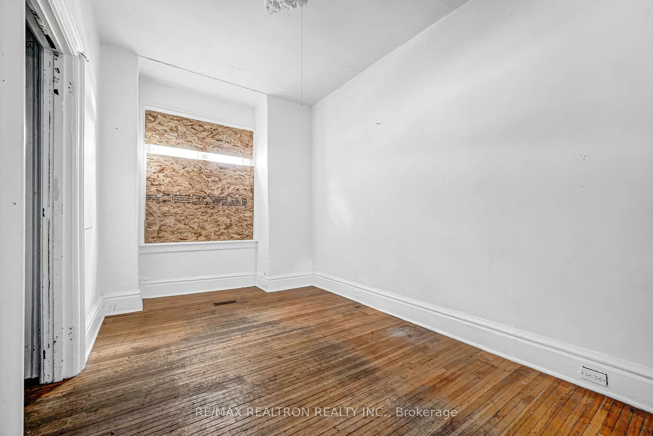 631, Richmond, Niagara, Toronto