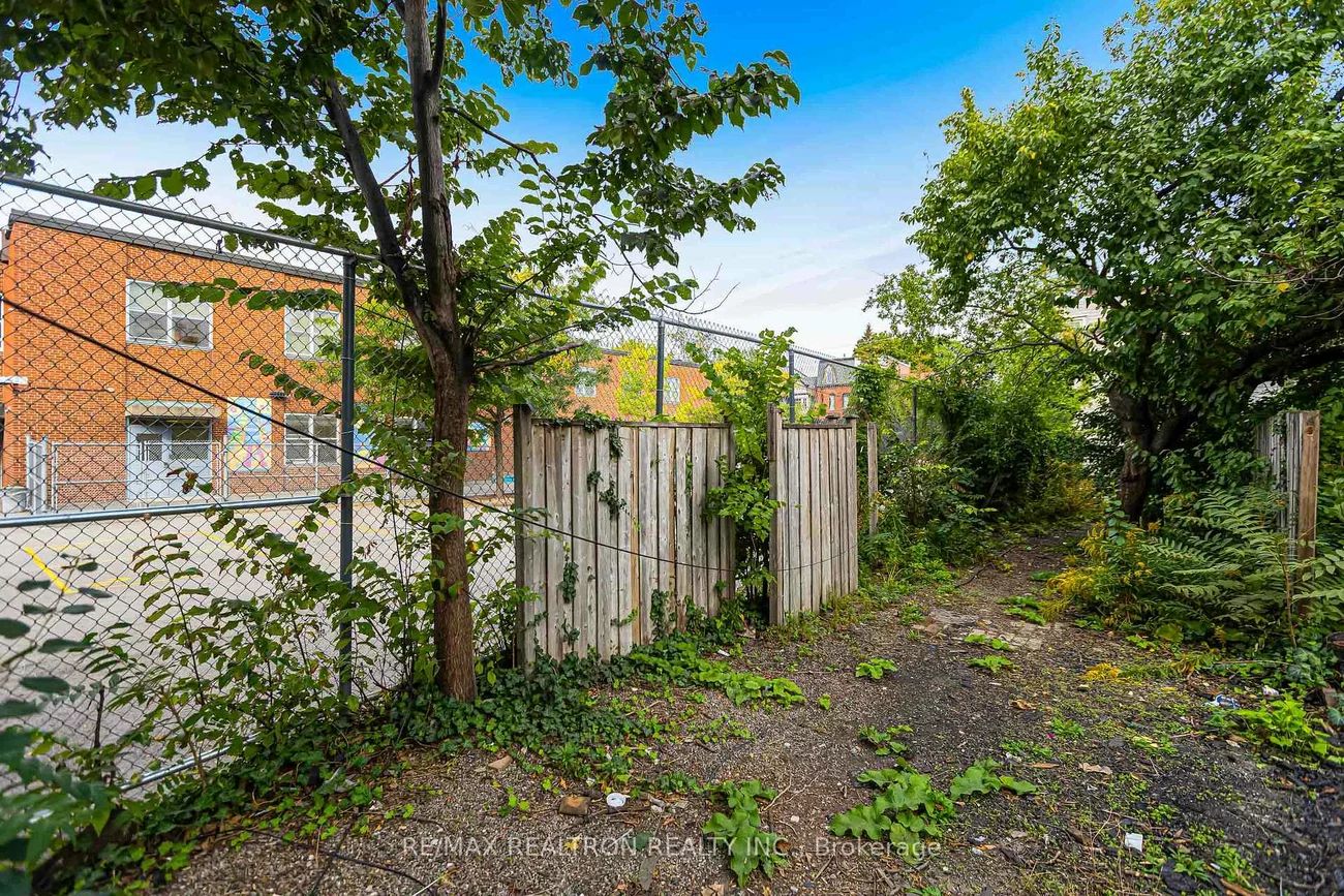 631, Richmond, Niagara, Toronto