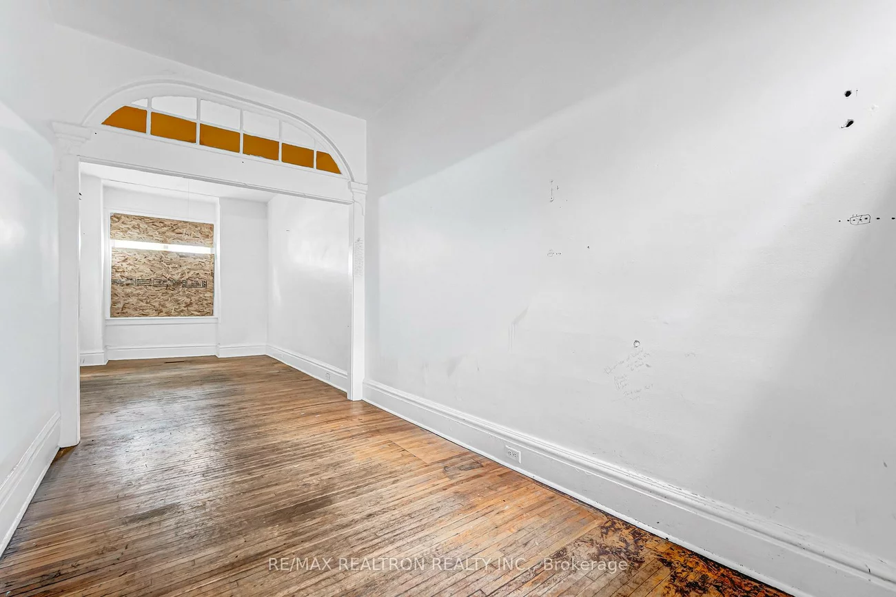 631, Richmond, Niagara, Toronto