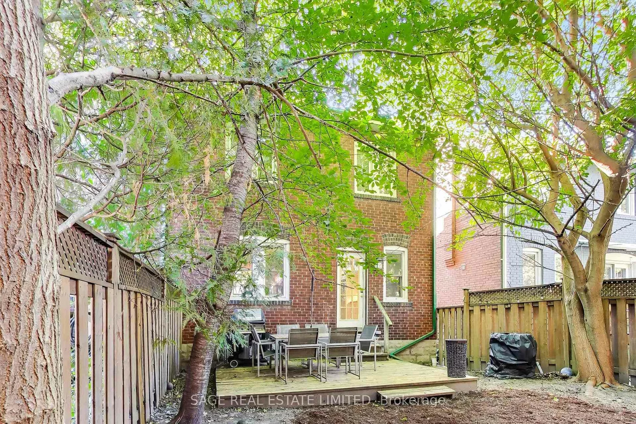 57, Edith, Yonge-Eglinton, Toronto