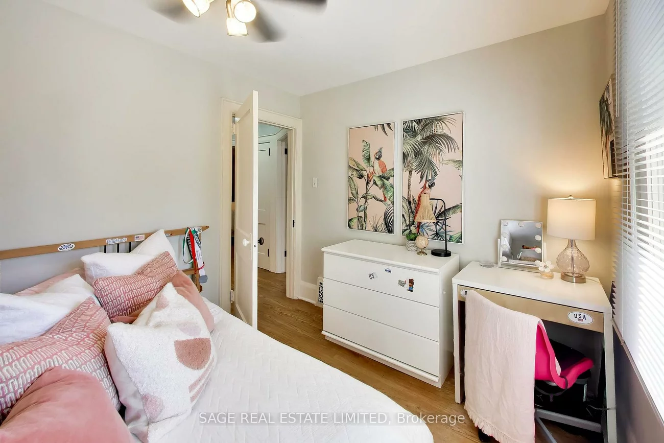 57, Edith, Yonge-Eglinton, Toronto