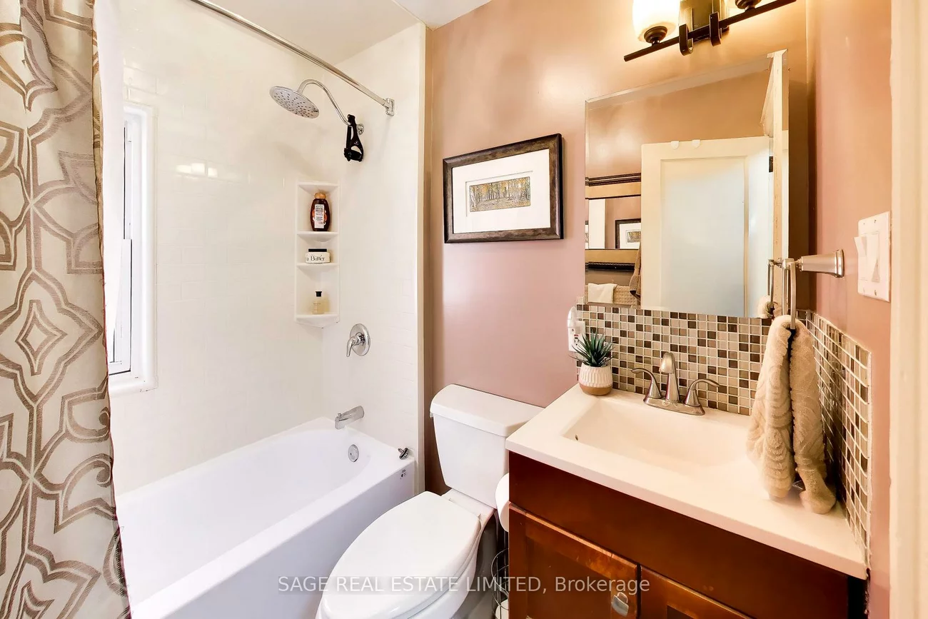 57, Edith, Yonge-Eglinton, Toronto