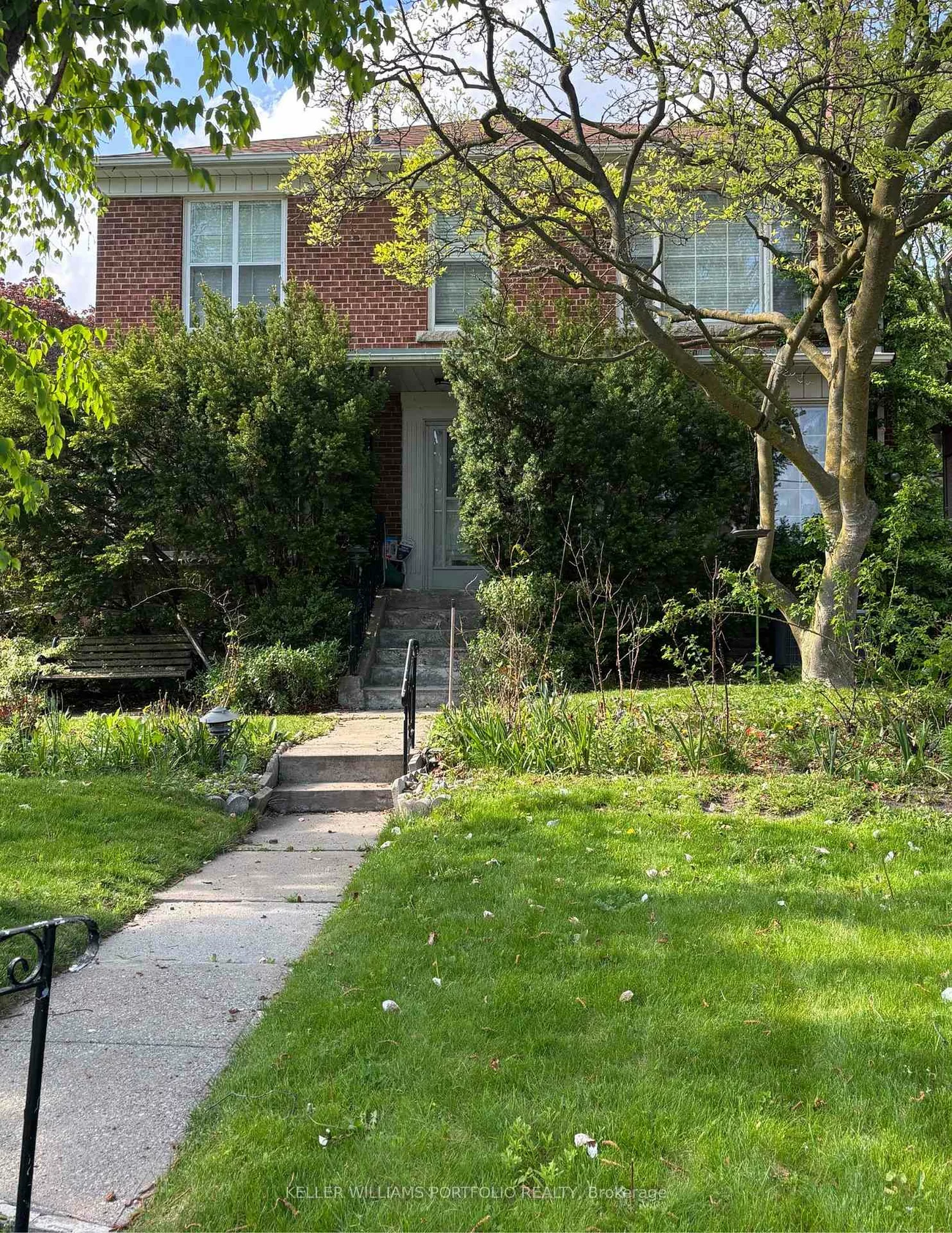 38, Avenal, Humewood-Cedarvale, Toronto