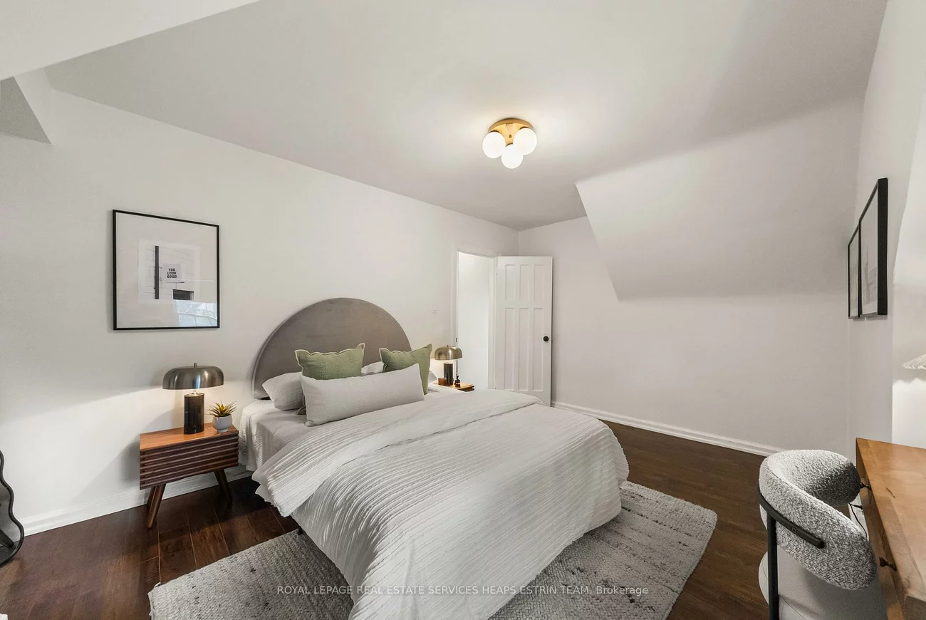 41, Fairfield, Mount Pleasant East, Toronto