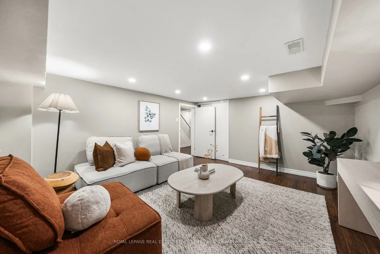 41, Fairfield, Mount Pleasant East, Toronto
