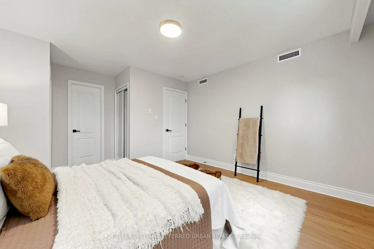 143, Silas Hill, Don Valley Village, Toronto