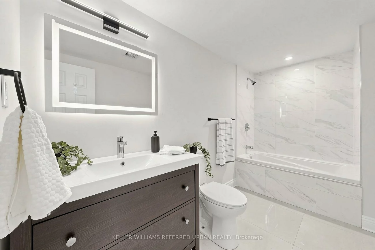 143, Silas Hill, Don Valley Village, Toronto