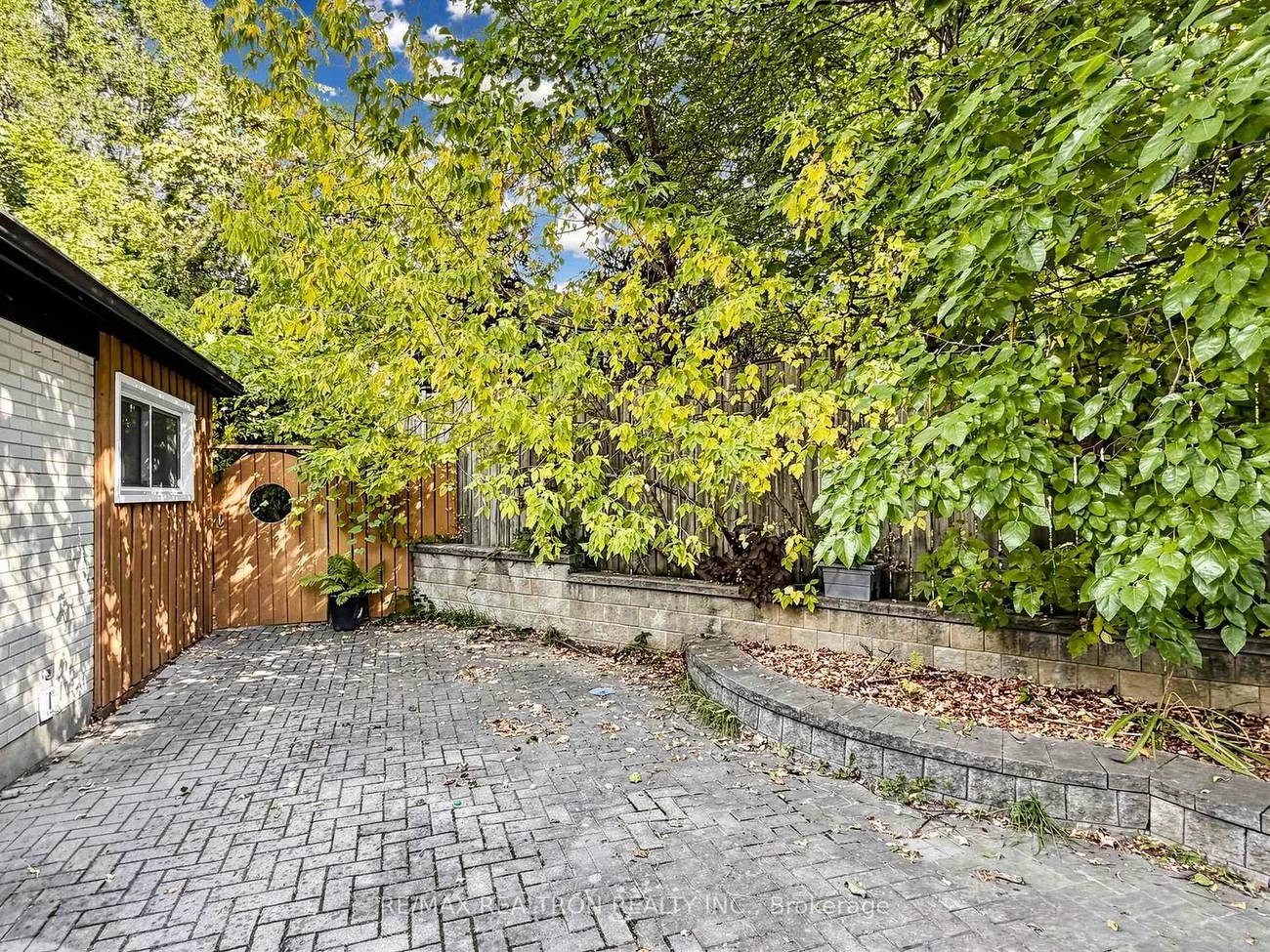 35, Rochelle, Don Valley Village, Toronto