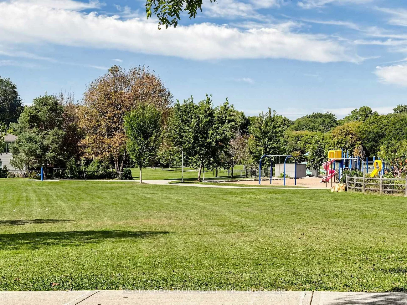 35, Rochelle, Don Valley Village, Toronto