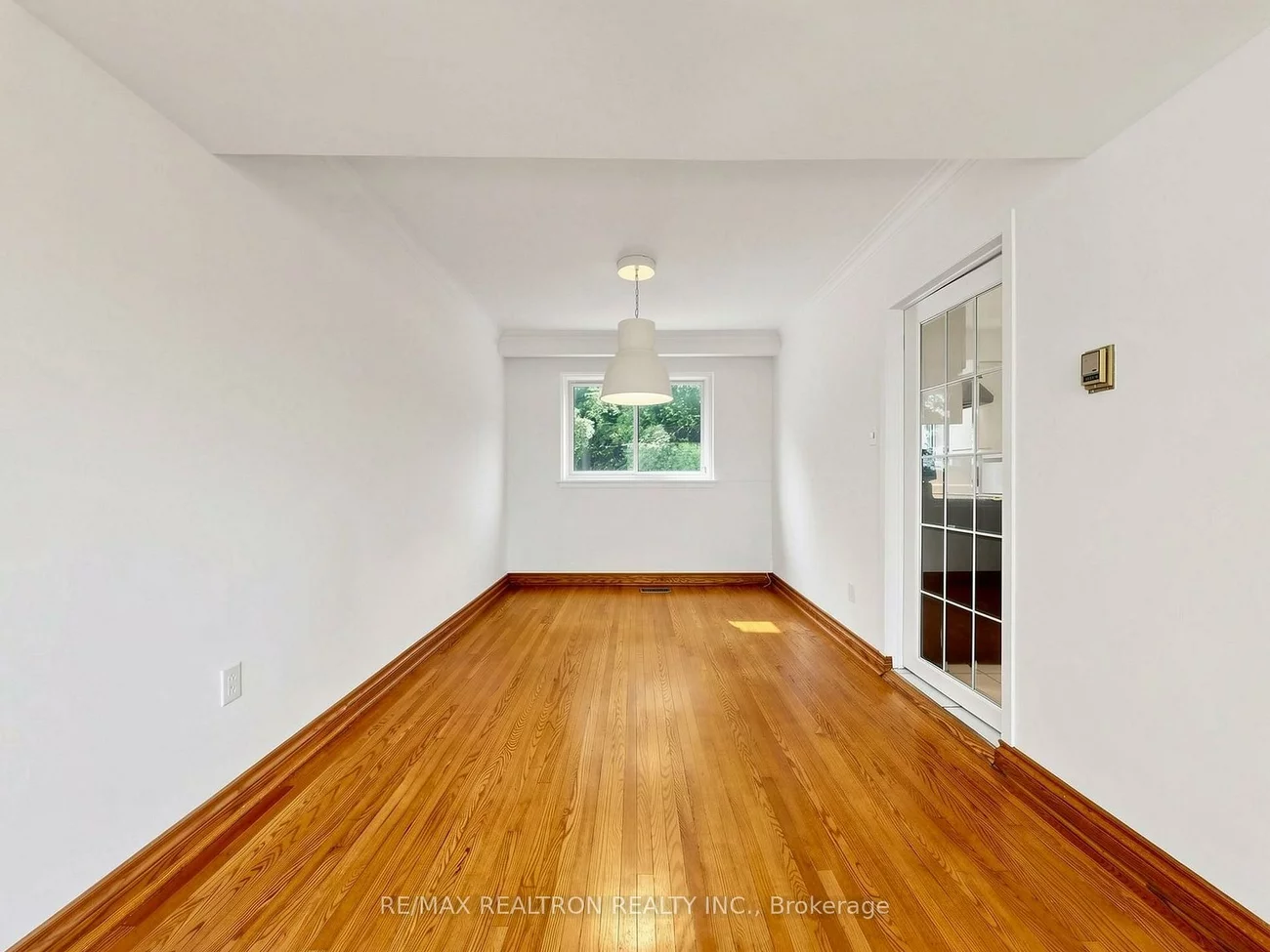 35, Rochelle, Don Valley Village, Toronto