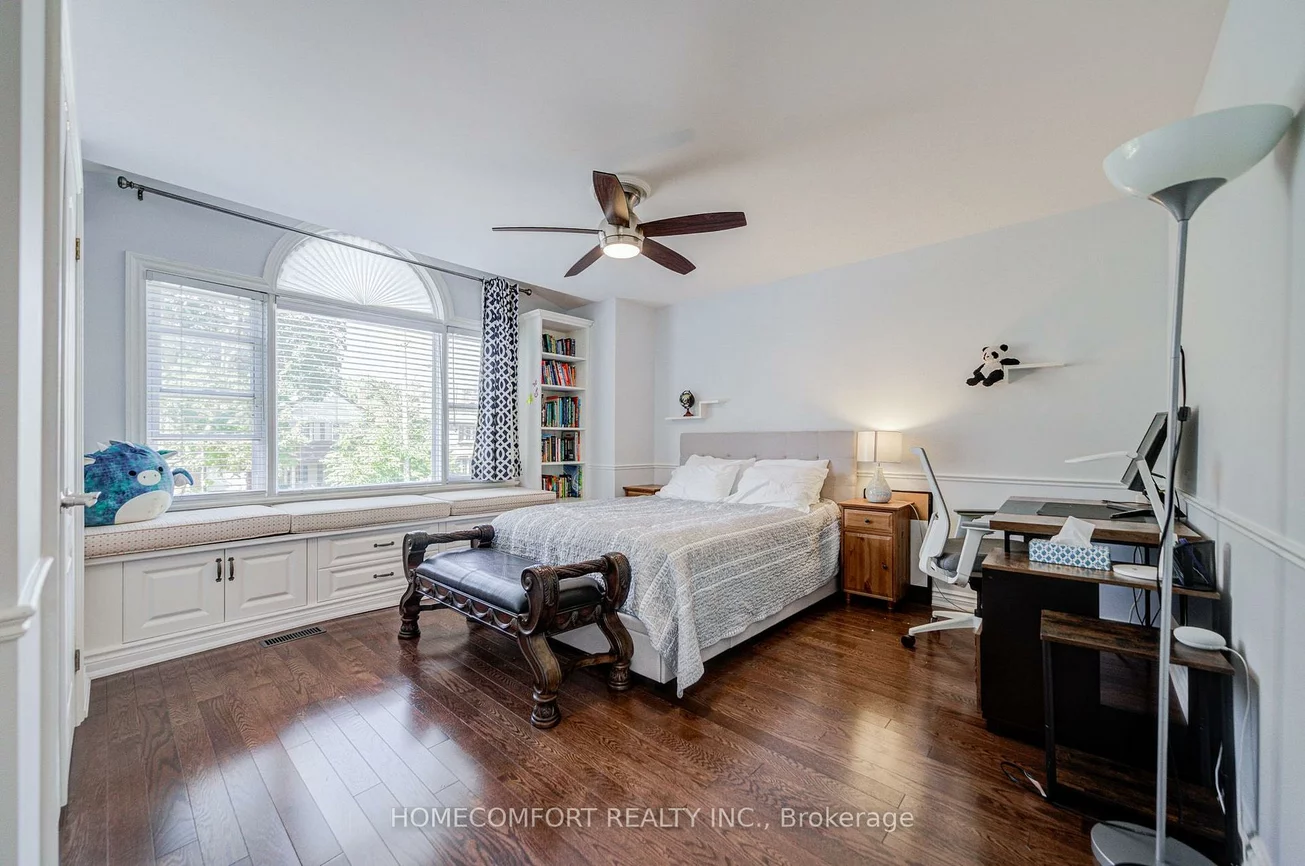 319, Rumsey, Leaside, Toronto