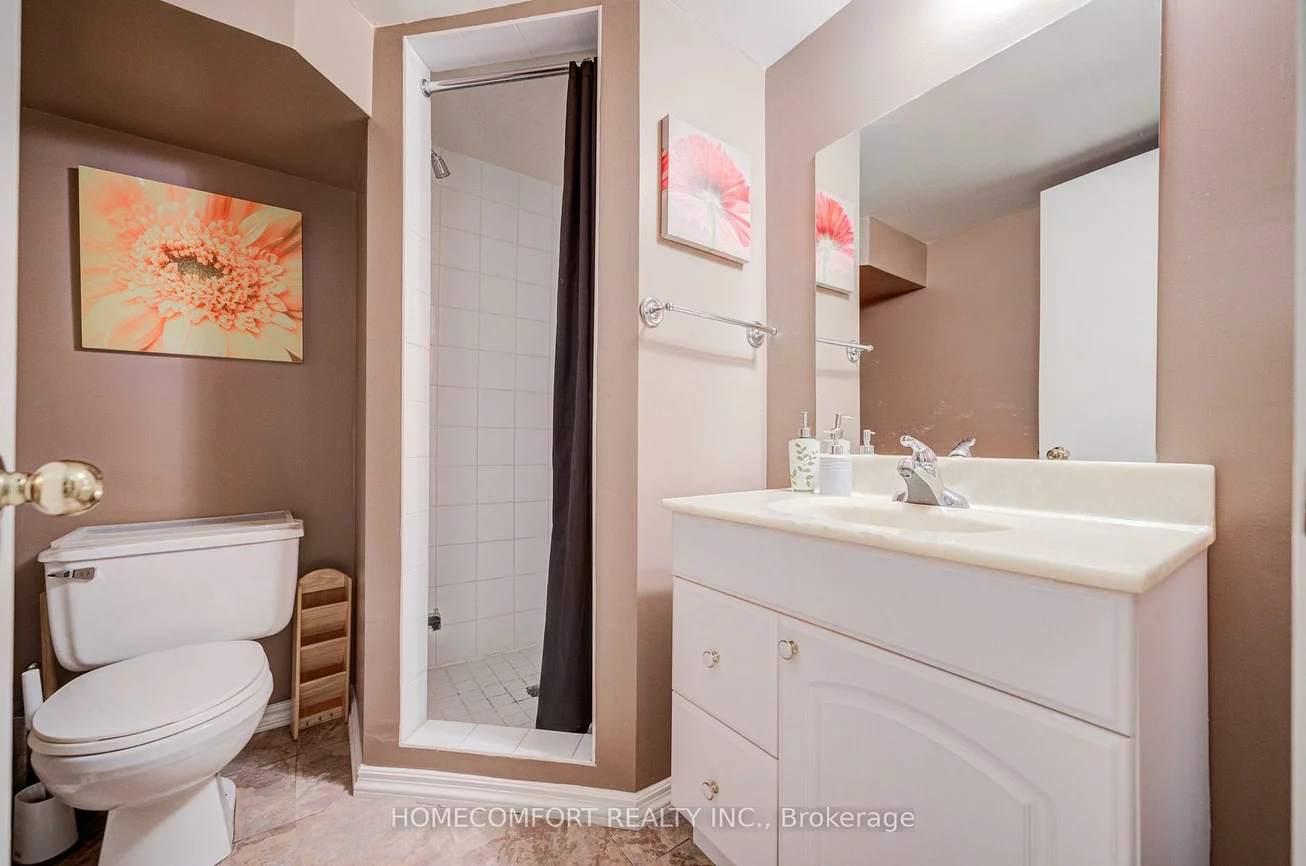 319, Rumsey, Leaside, Toronto