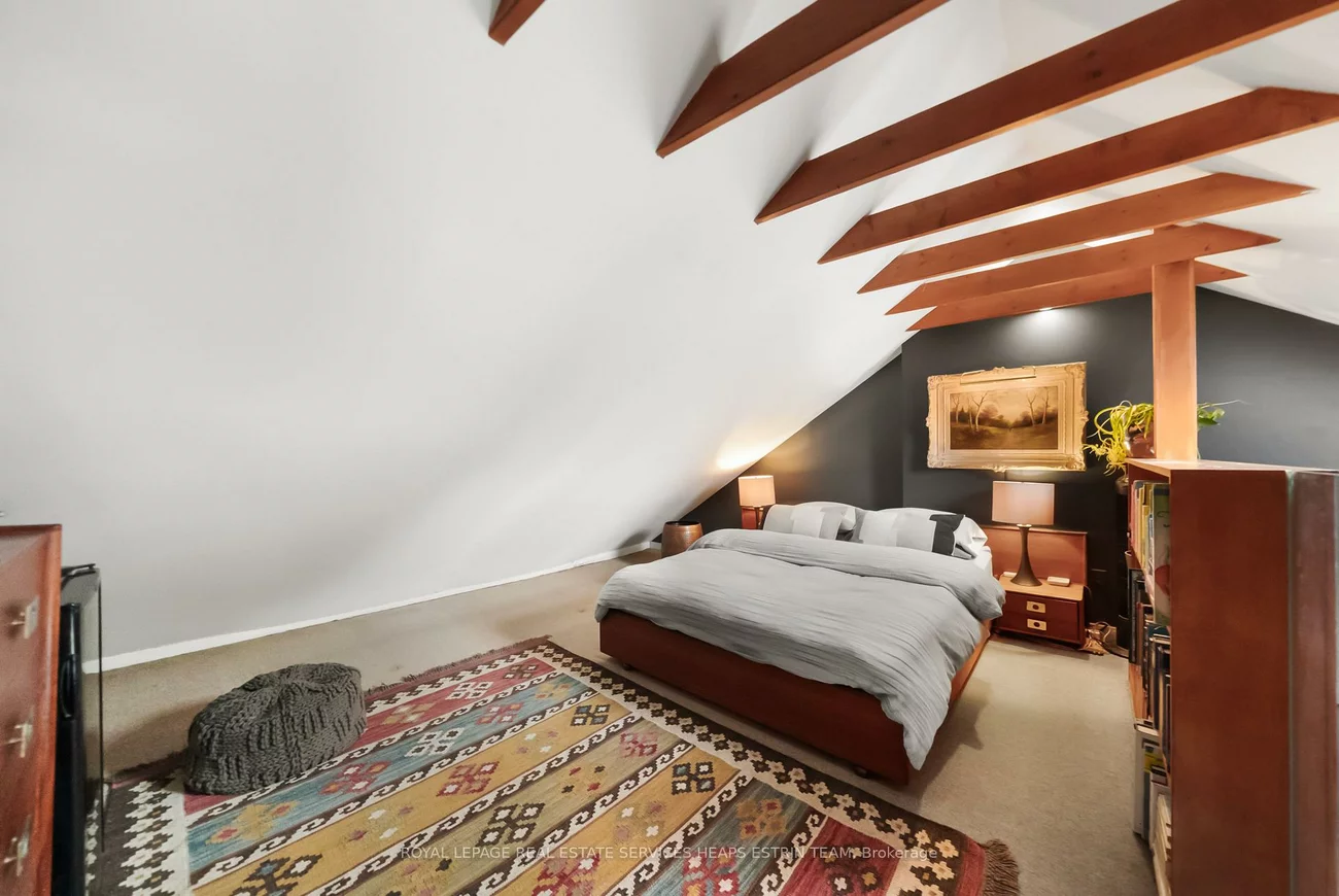 19, Wascana, Regent Park, Toronto