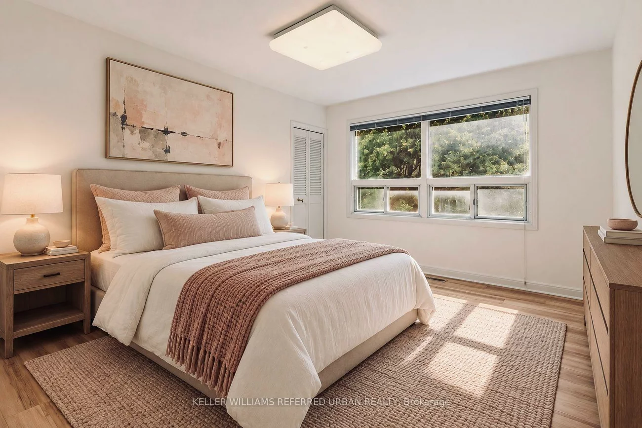 23, Brockington, Bathurst Manor, Toronto