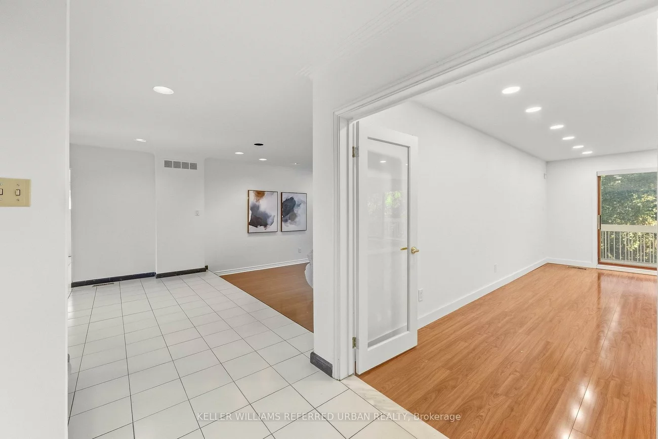23, Brockington, Bathurst Manor, Toronto
