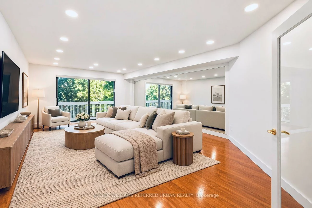 23, Brockington, Bathurst Manor, Toronto