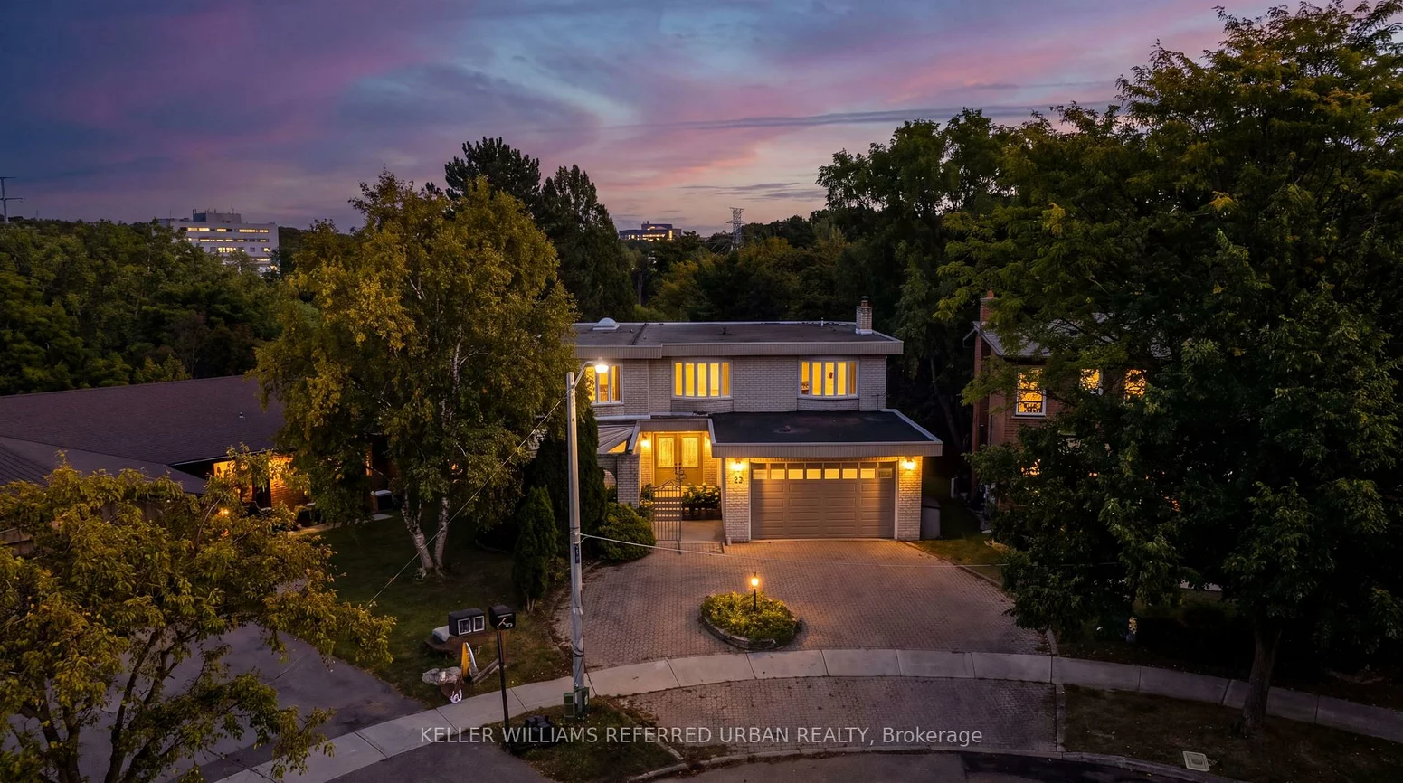23, Brockington, Bathurst Manor, Toronto