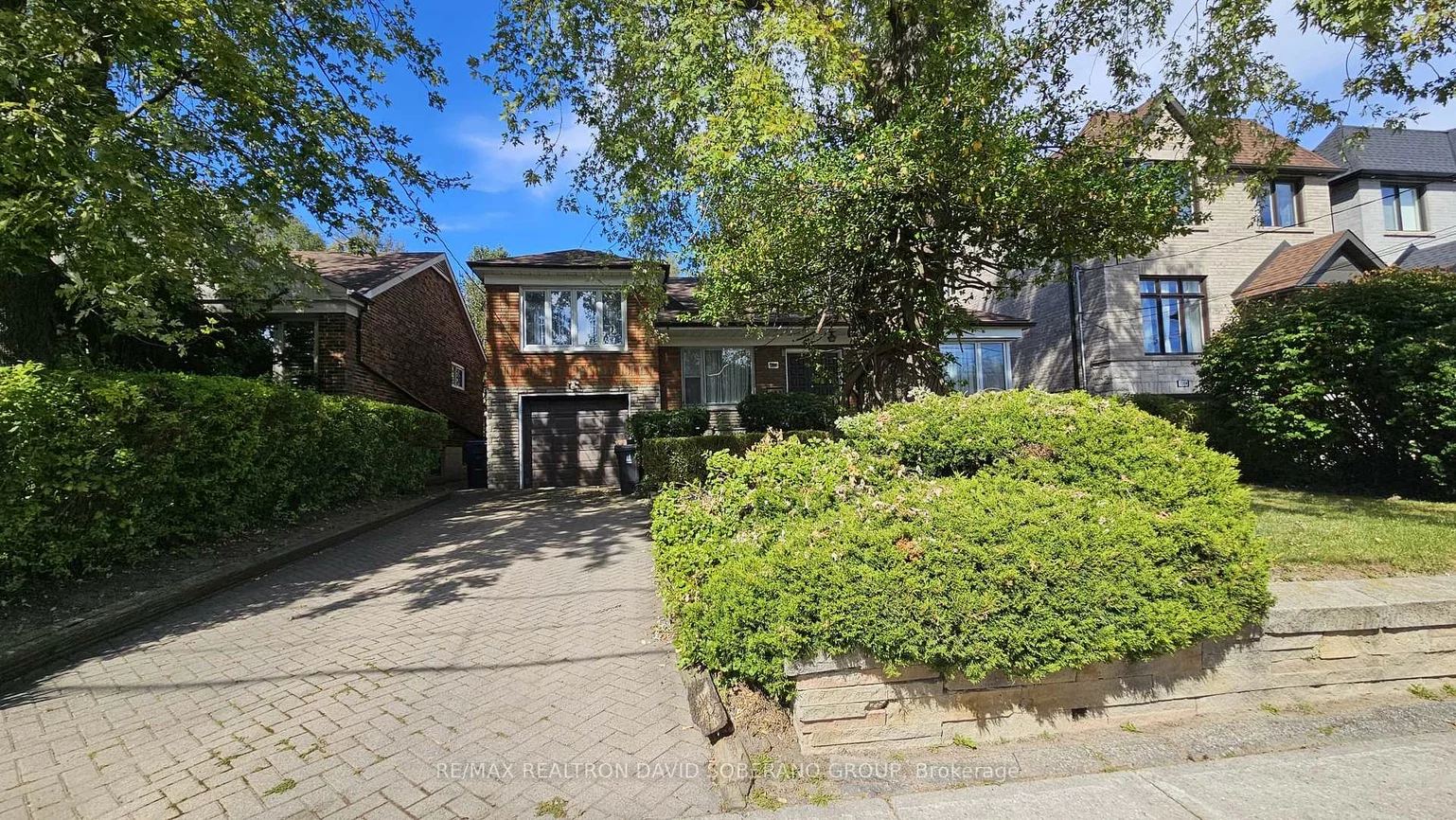 108, York Downs, Clanton Park, Toronto