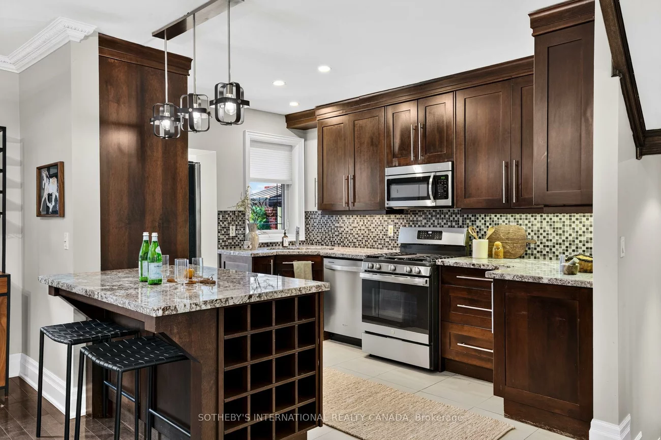 33, Beatrice, Trinity-Bellwoods, Toronto
