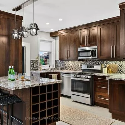 33, Beatrice, Trinity-Bellwoods, Toronto