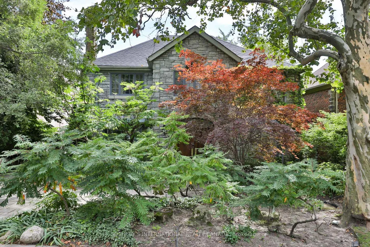 17, Wembley, Forest Hill North, Toronto