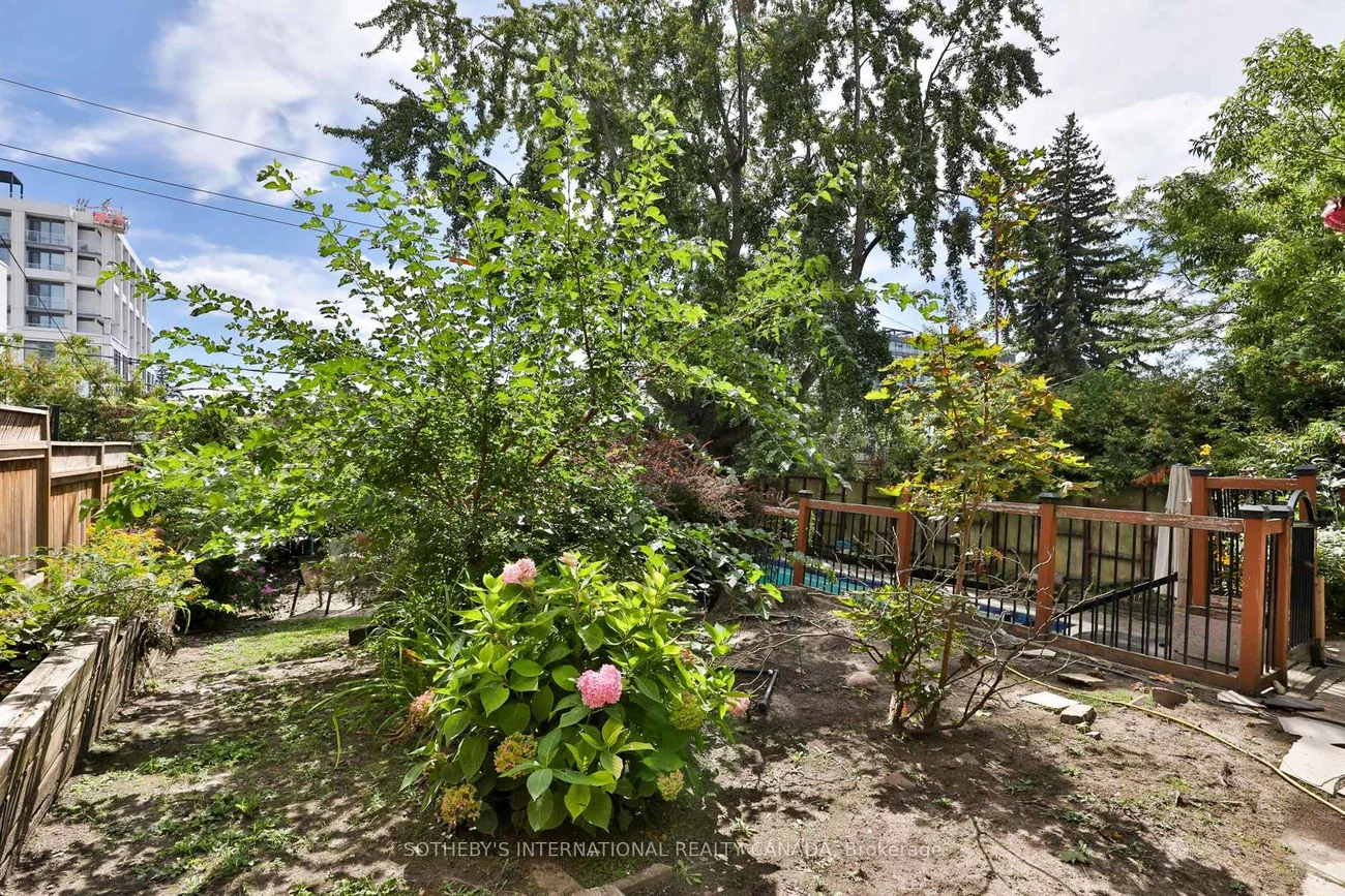 17, Wembley, Forest Hill North, Toronto