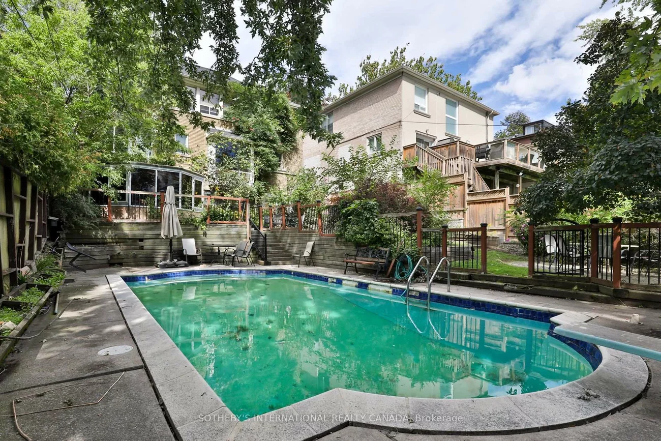 17, Wembley, Forest Hill North, Toronto