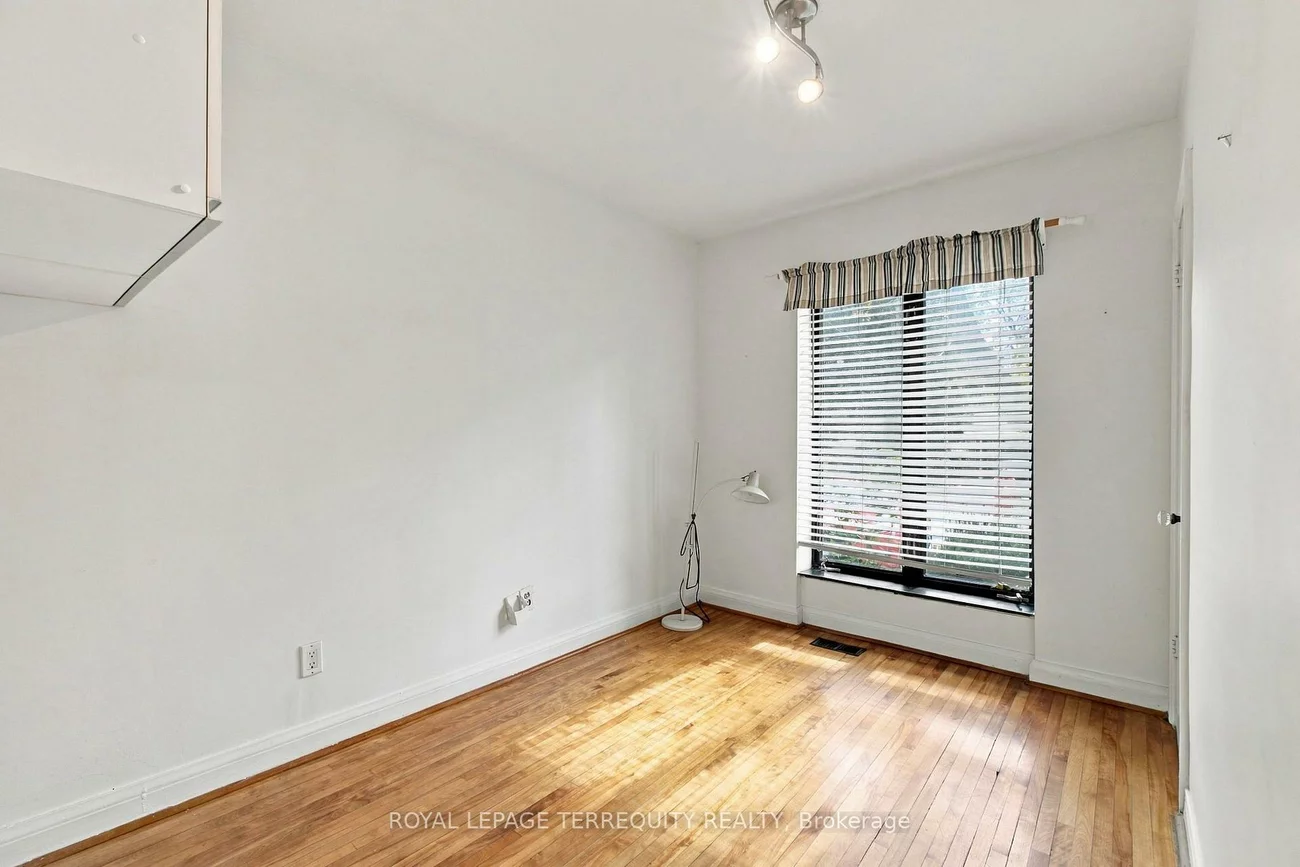 102, Anndale, Willowdale East, Toronto
