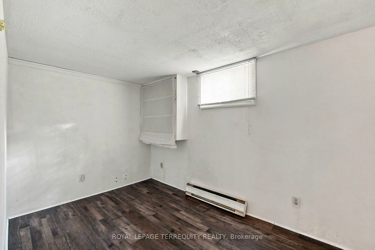 102, Anndale, Willowdale East, Toronto