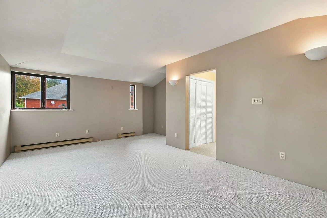 102, Anndale, Willowdale East, Toronto