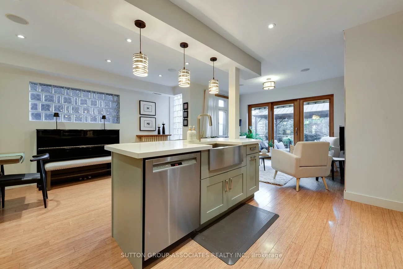 136, Arlington, Oakwood Village, Toronto