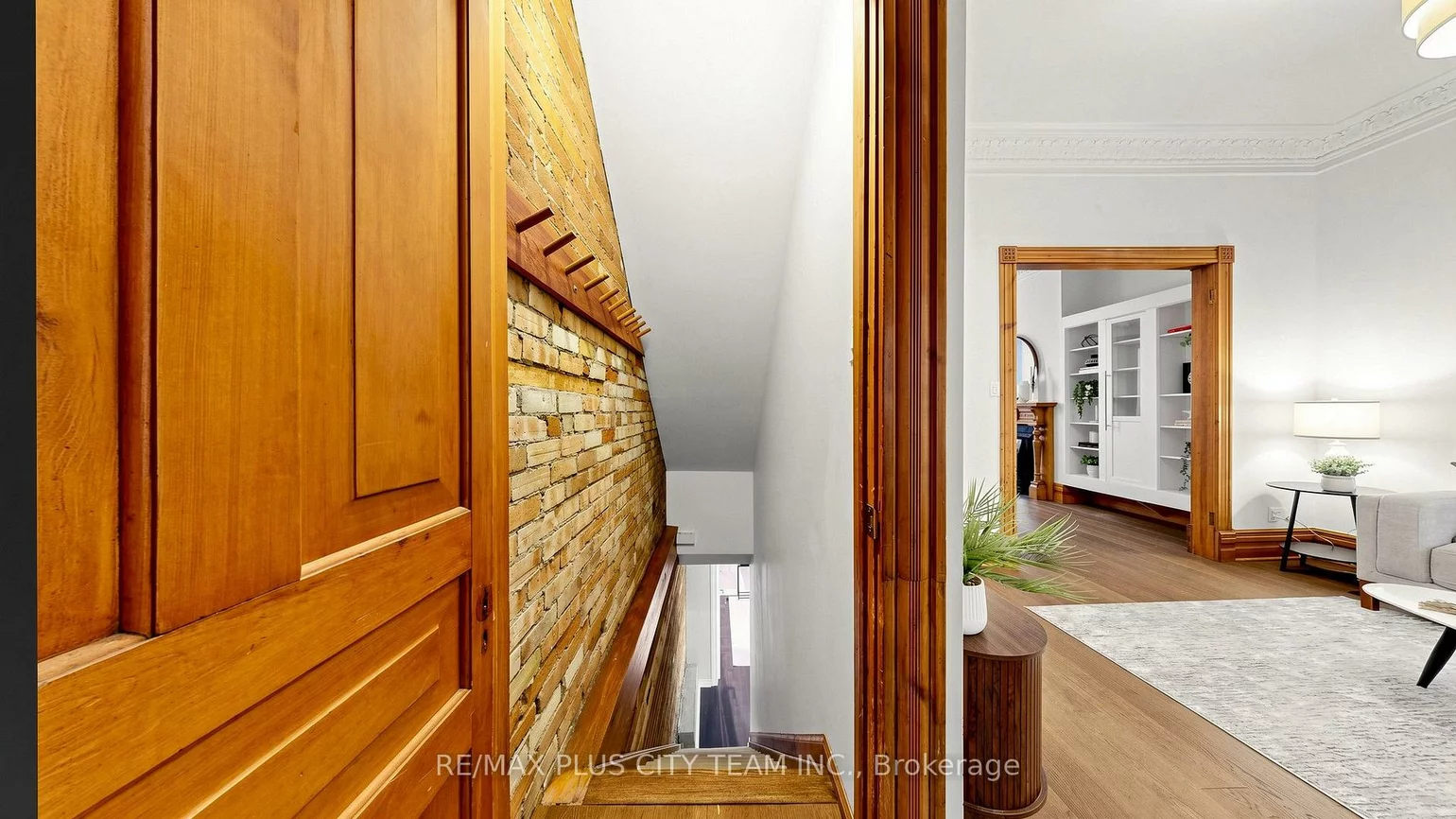 201, Seaton, Cabbagetown-South St. James Town, Toronto