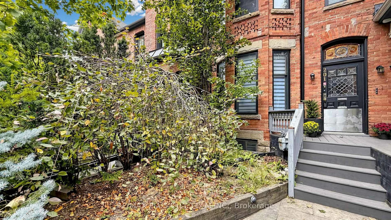 201, Seaton, Cabbagetown-South St. James Town, Toronto