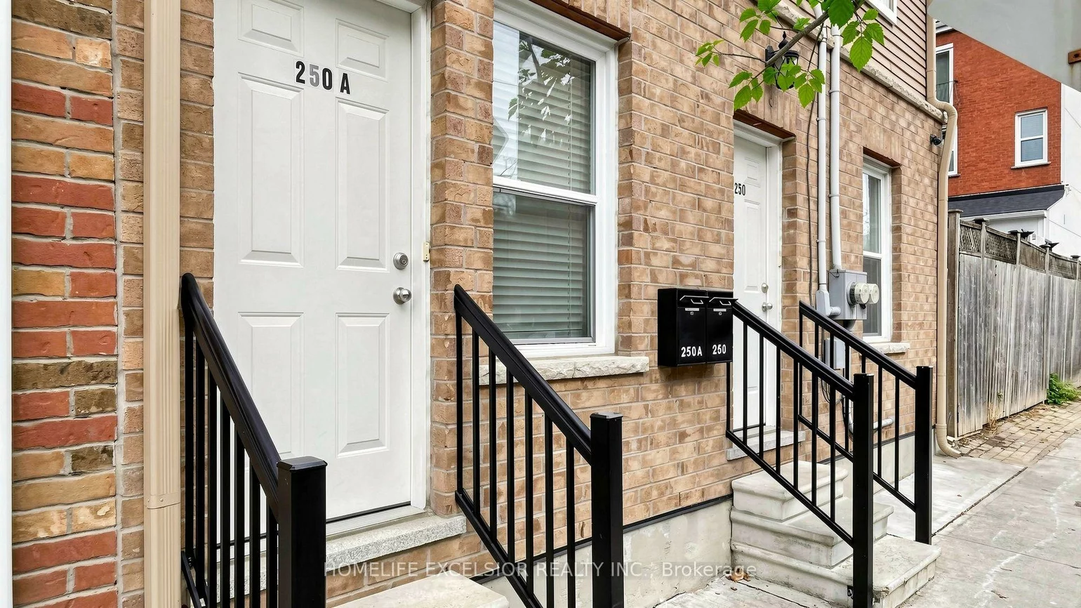 250, Shuter, Moss Park, Toronto