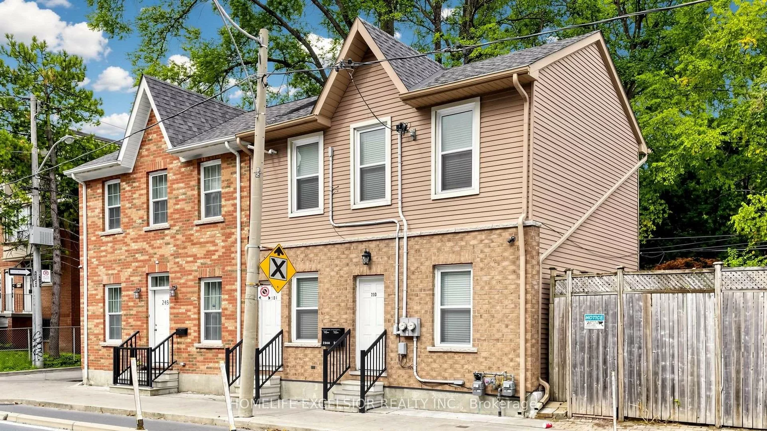 250, Shuter, Moss Park, Toronto