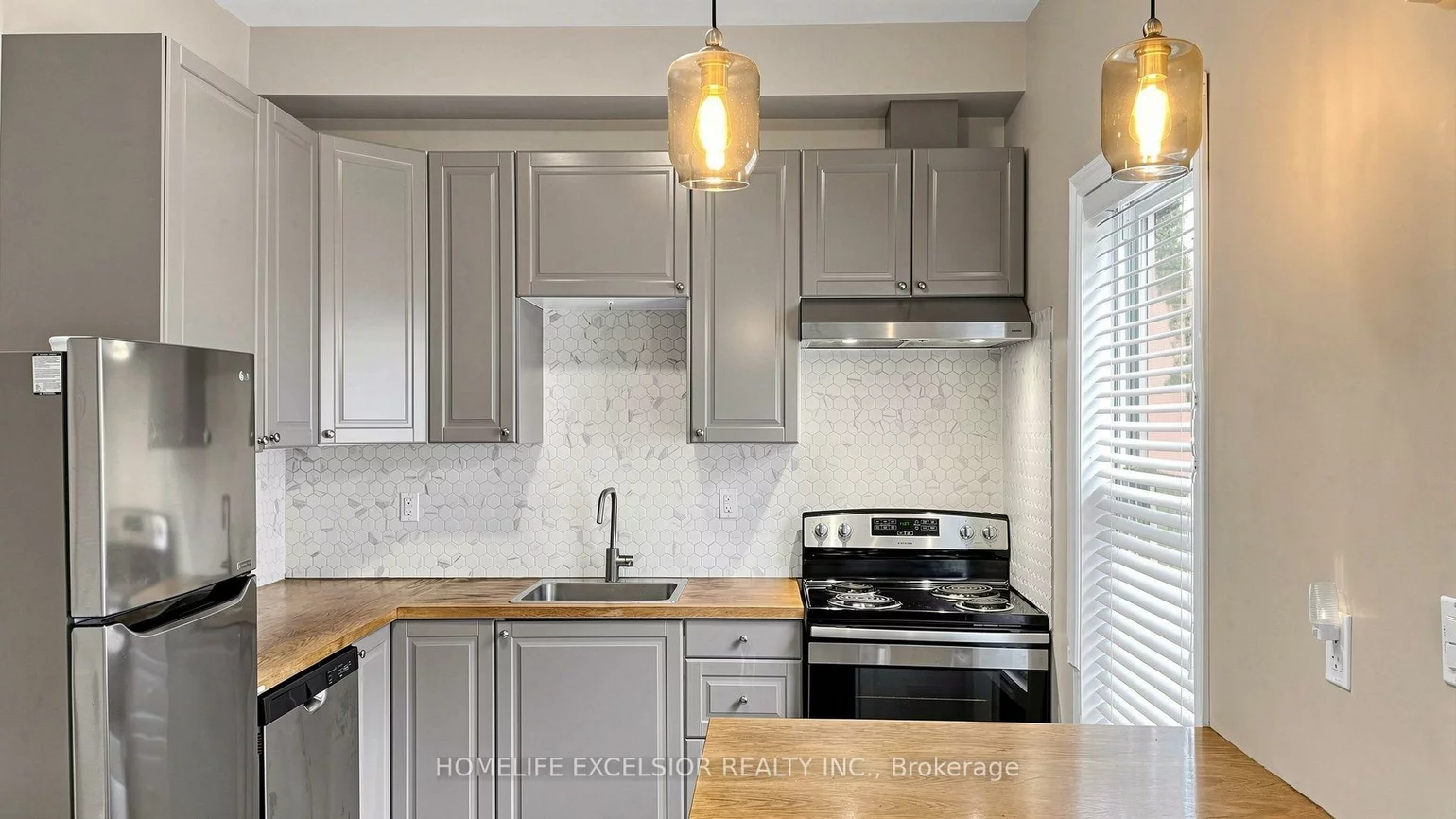 250, Shuter, Moss Park, Toronto