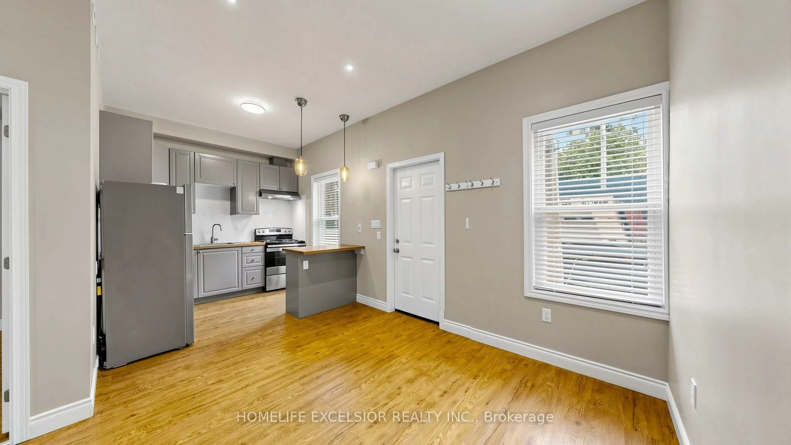 250, Shuter, Moss Park, Toronto