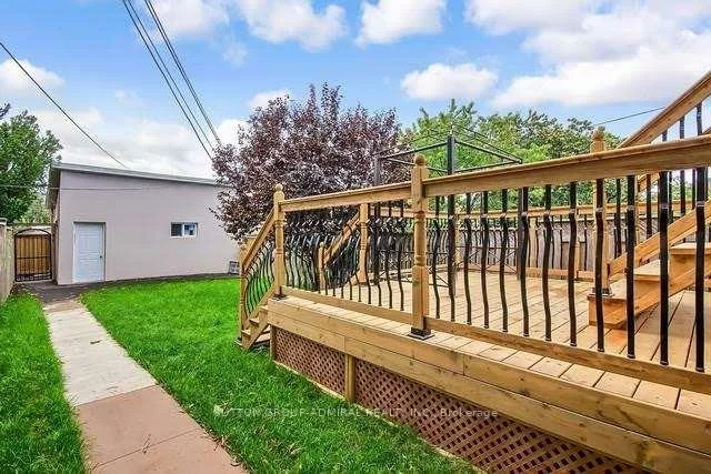 676, Vaughan, Oakwood Village, Toronto