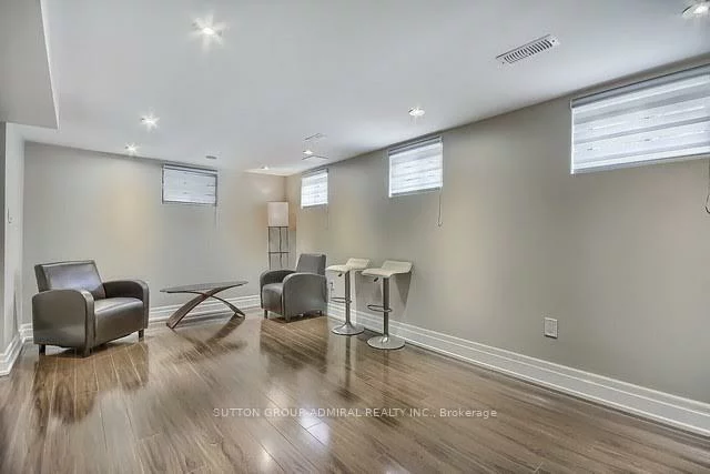 676, Vaughan, Oakwood Village, Toronto