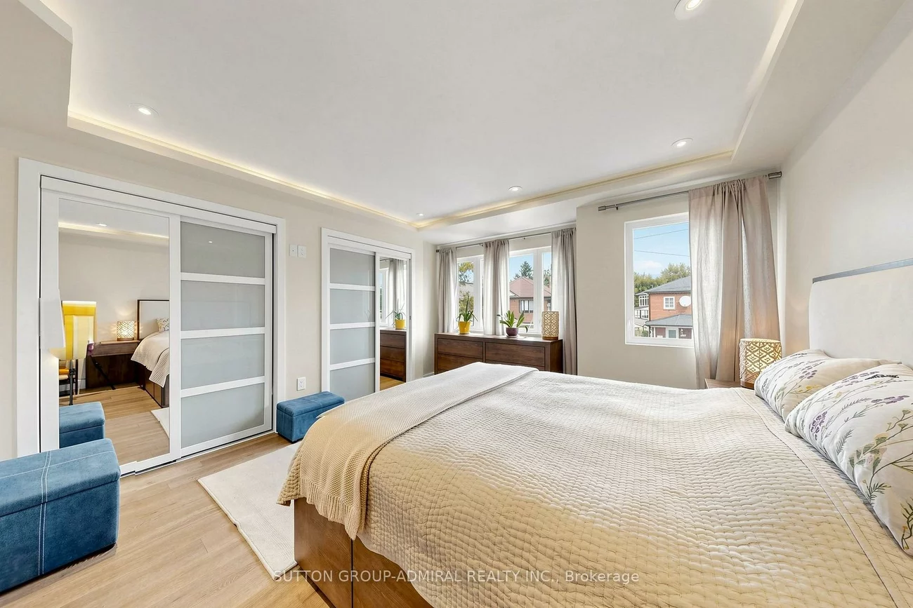 676, Vaughan, Oakwood Village, Toronto