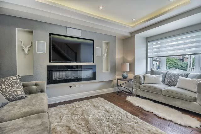676, Vaughan, Oakwood Village, Toronto