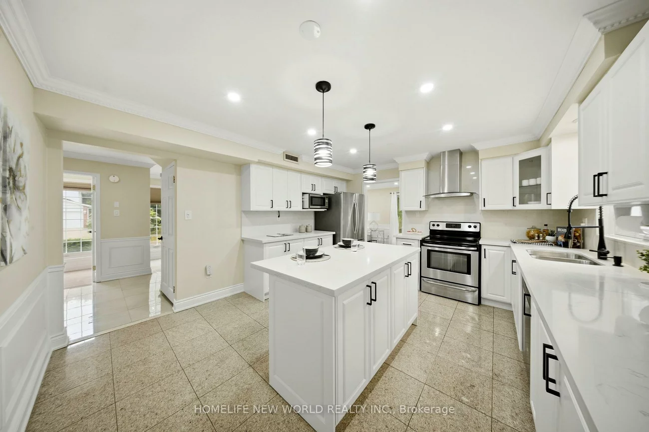 18, Dolan, Don Valley Village, Toronto