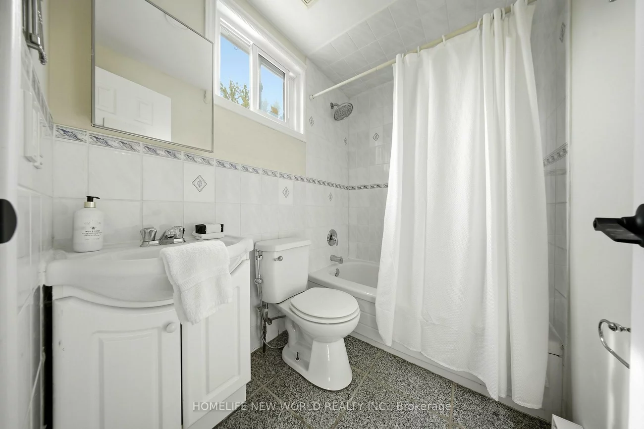 18, Dolan, Don Valley Village, Toronto